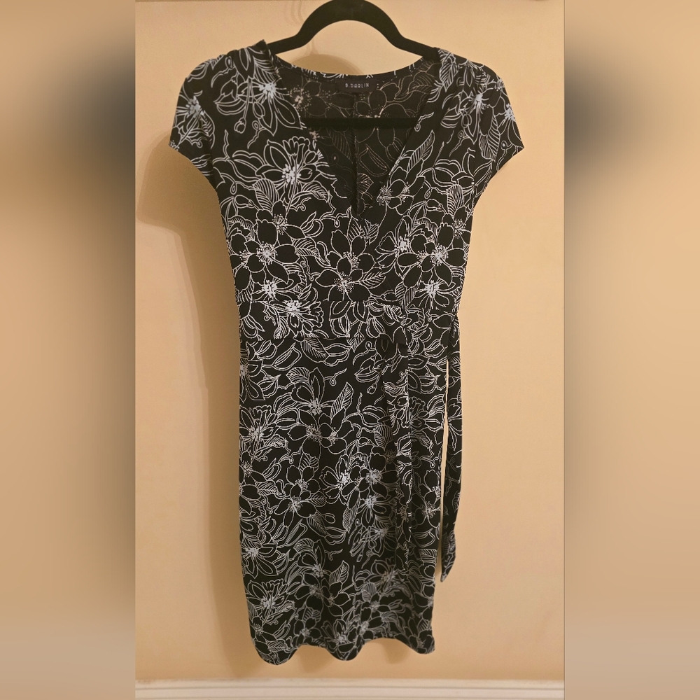 B. Darlin floral print, short-sleeve dress